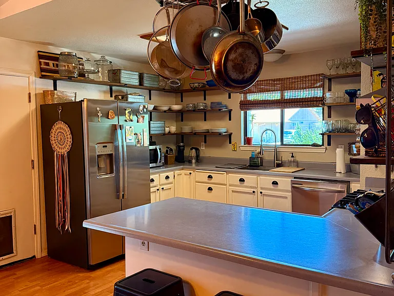 2128 Tiburon Dr — Photo 10