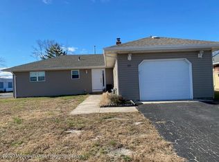 221 Barbados Dr N, Toms River, NJ 08757