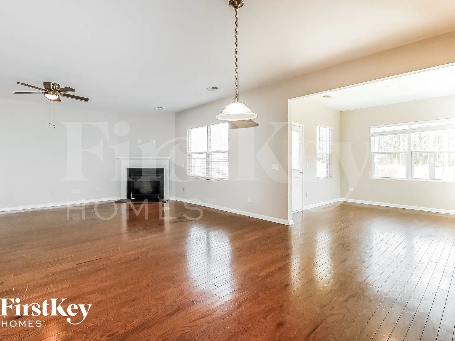 4 bed, 3.0 bath, 3042 sqft, $2,460 — Photo 4