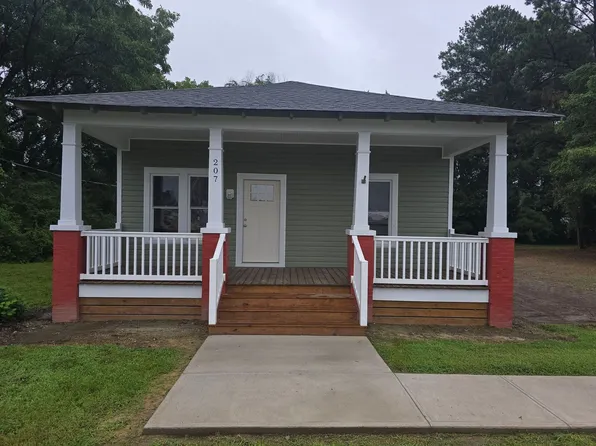 207 Chestnut St, Waverly, VA 23890