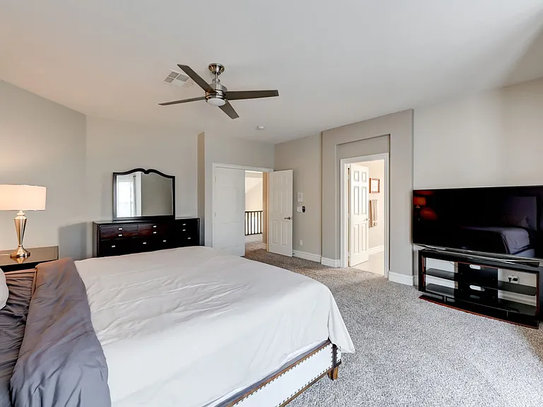 5 Chateau Whistler Ct — Photo 13