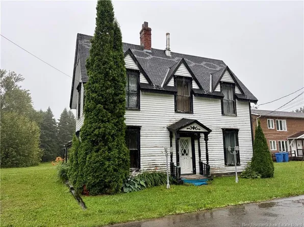 44 Dr Ellis Ln, Belledune, NB E8G 2B5