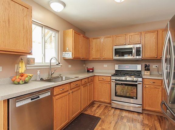 2nd image of 1008 Mackenzie Dr