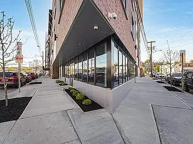 658 Grand St #3 — Photo 32