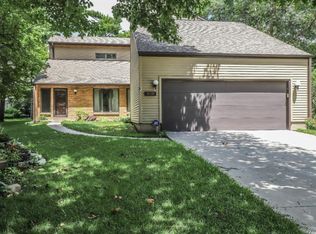 3210 Joy Ct, Lincoln, NE 68502
