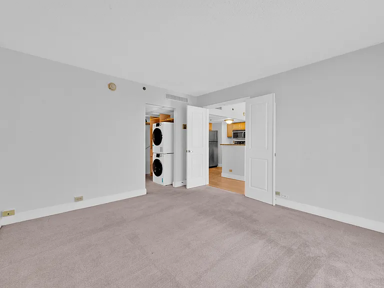 151 E Washington St #507 — Photo 10