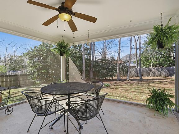 4th image of 109 Creekside Rd