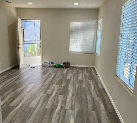 2nd image of 5931-5931 Willowcrest Ave