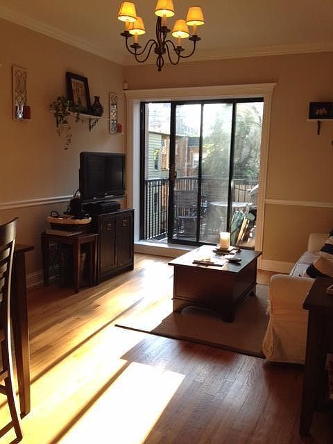1st image of 627 W Arlington Pl APT 3S
