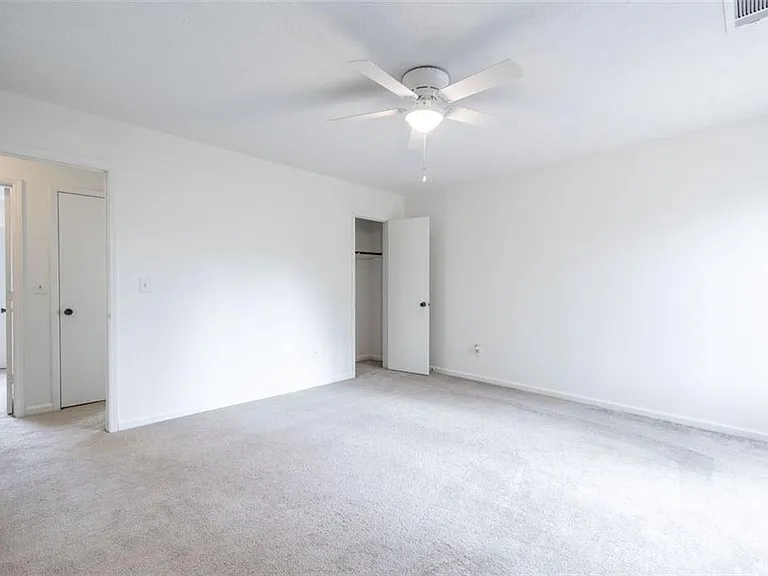 3927 Centennial Trl — Photo 10