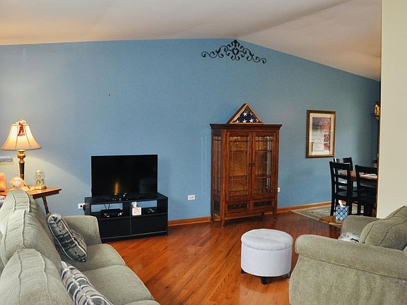 4th image of 2927 Hyde Park Ave