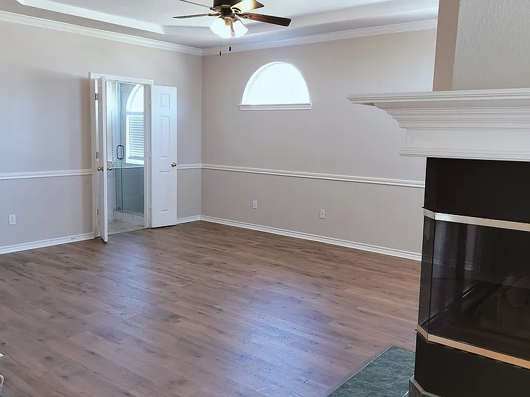 8001 Case Dr — Photo 32