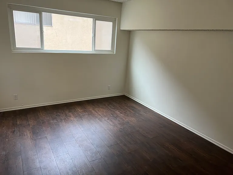 202 N Clark Dr #202 — Photo 11