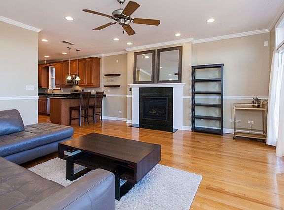 3rd image of 2631 W Belmont Ave Unit 4