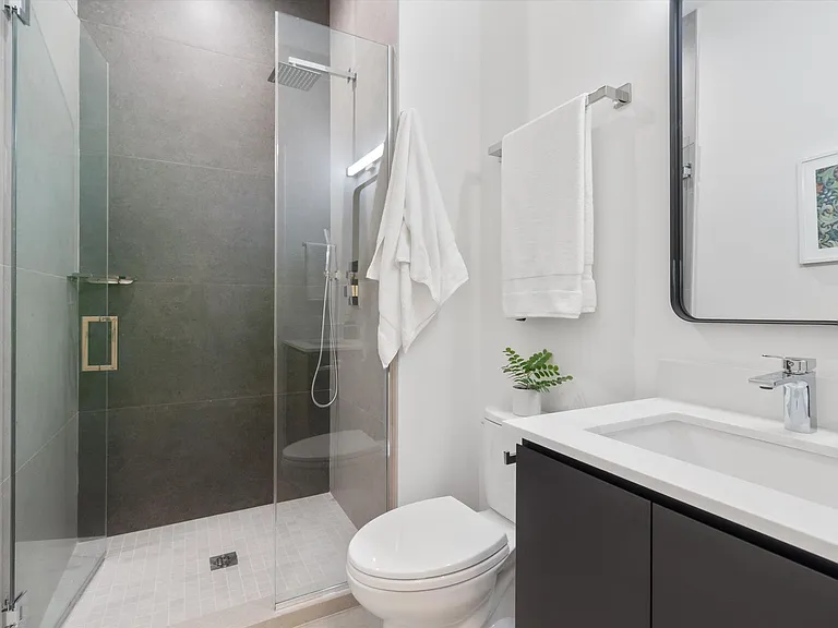 4514 N Clark St #210 — Photo 14