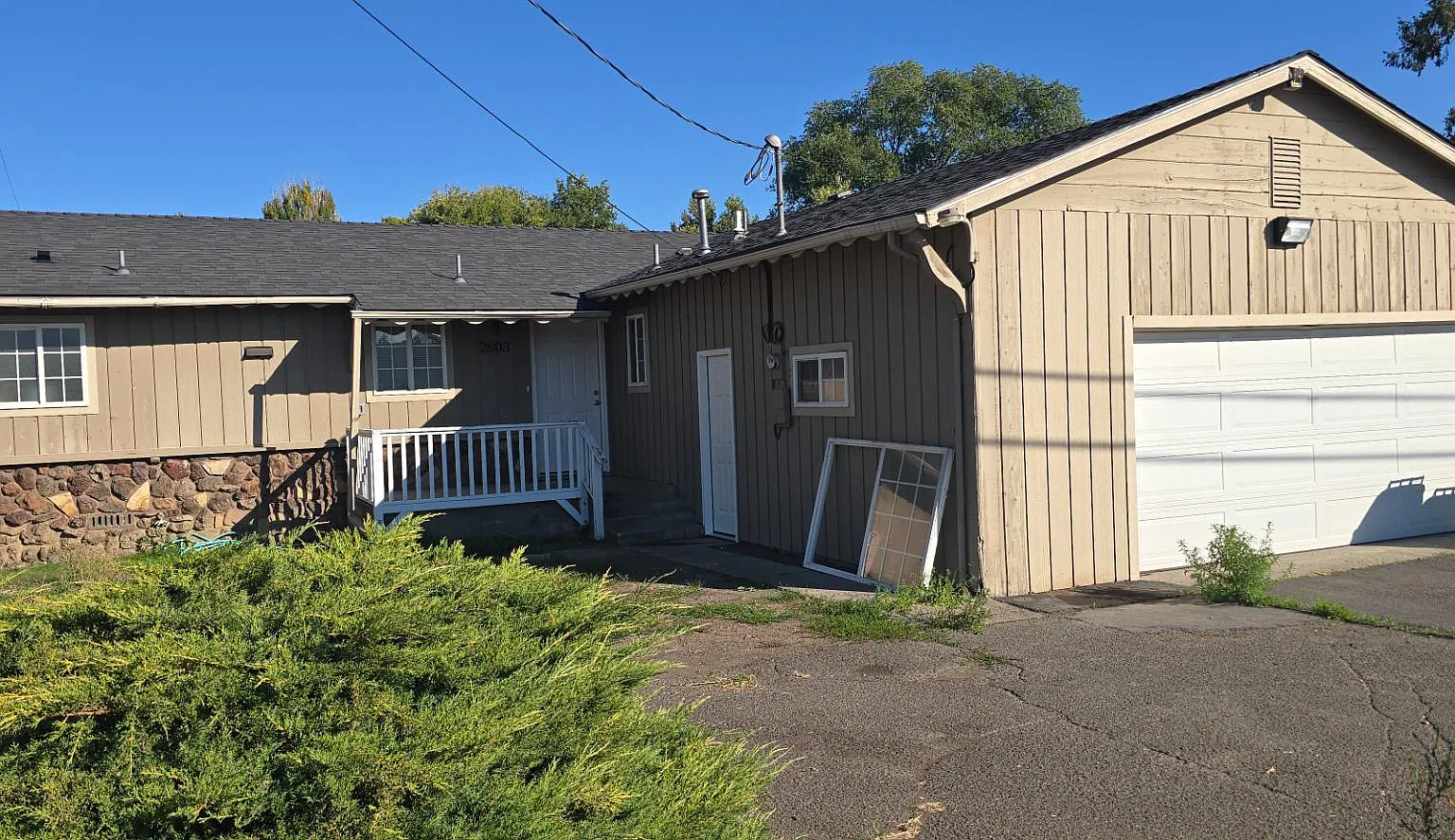 2803 Homedale Rd — Photo 1