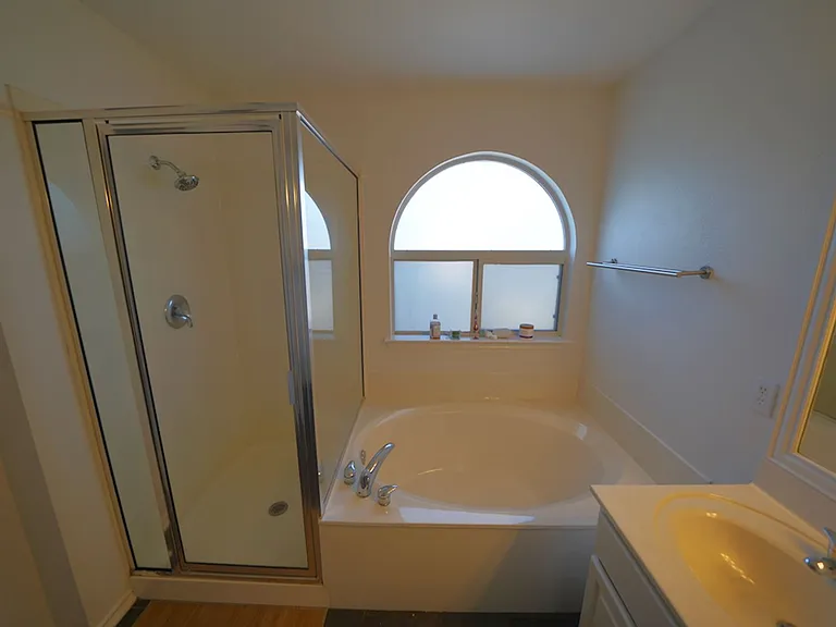 136 Earhart Ln — Photo 38