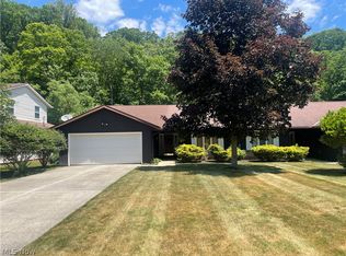 6483 Harris Rd, Broadview Heights, OH 44147