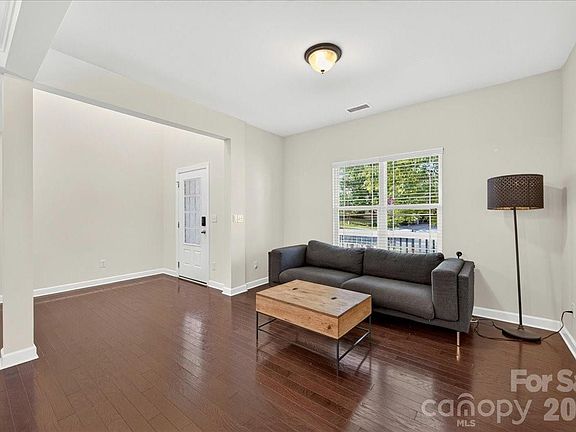 5th image of 11803 Eversfield Ln