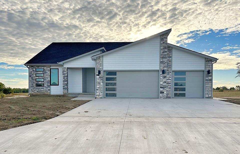 2205 Huntwood Dr, Salina, KS 67401 Zillow