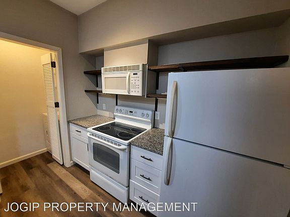 5th image of 1108 Riverchase Ln Unit 102
