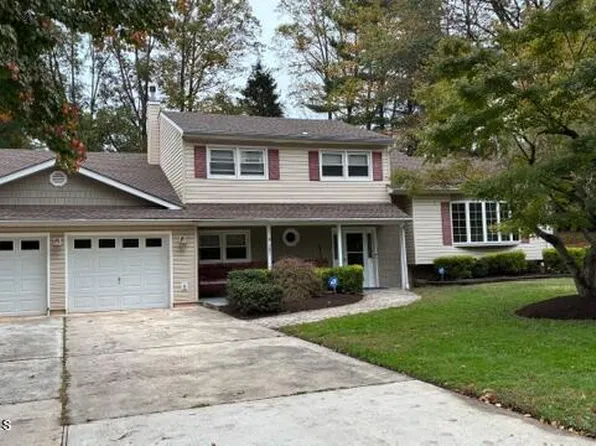 201 Heights Terrace, Middletown, NJ 07748