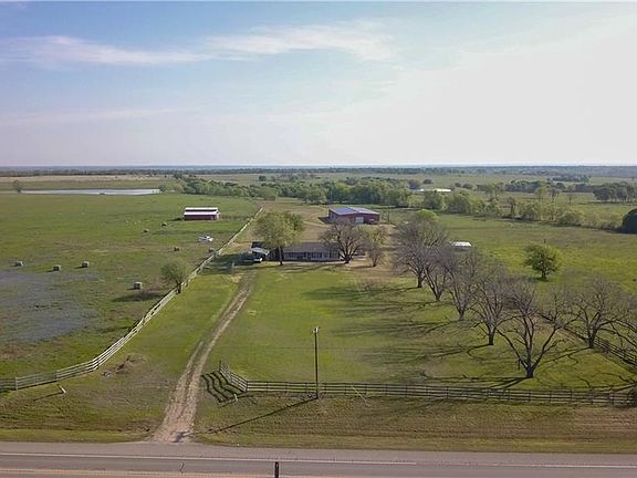 3rd image of 6560 N Highway 36