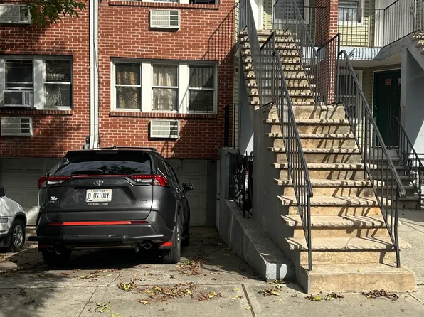2809 Cortelyou Road image 1 of 18