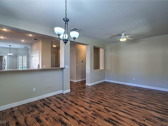 3rd image of 2085 Desert Woods Dr