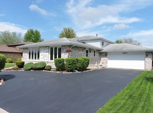 16143 Apple Ln, Tinley Park, IL 60487