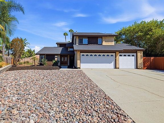 3rd image of 4566 Dunhill Ct