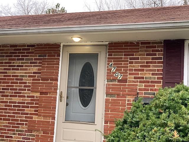 1st image of 4707 N Hills Ln