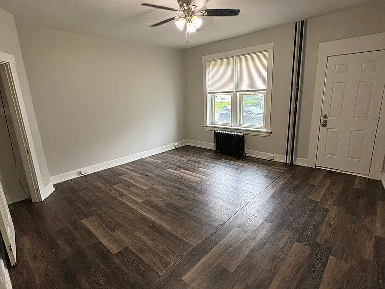 2731 Harris Ave #1 — Photo 2