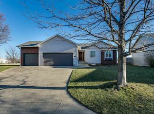 2310 N Parkridge Ct, Wichita, KS 67205
