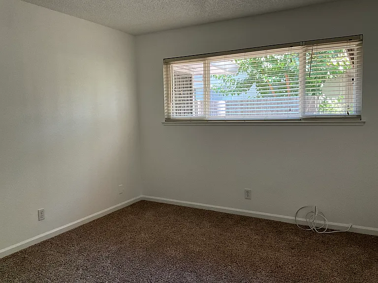 4760 Greenholme Dr #1 — Photo 6