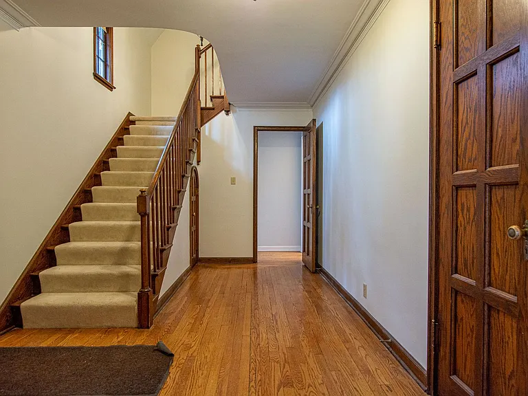 5115 Lafayette Ave — Photo 2