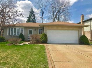38145 Lincolndale Dr, Sterling Heights, MI 48310