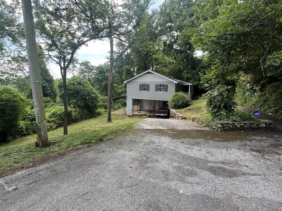 7th image of 20 Laurel Ln