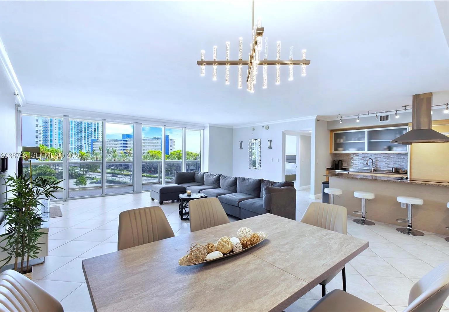 Beach Club Condo — Photo 1