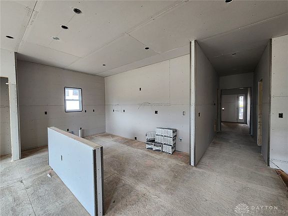 4th image of 1575 N Fairfield Rd