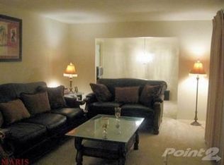 3768 Cranberry Ct, Florissant, MO 63033