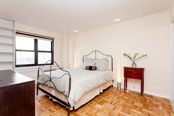 Rented by Douglas Elliman | media 4