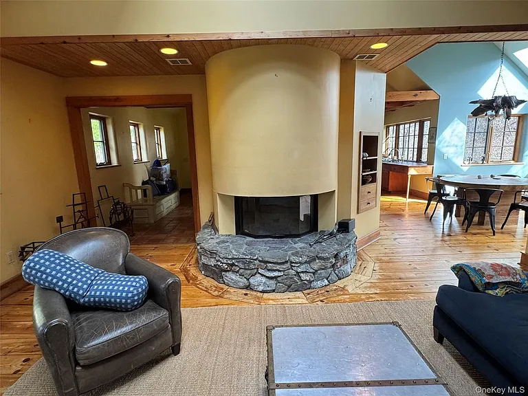 22 Knight Rd — Photo 11