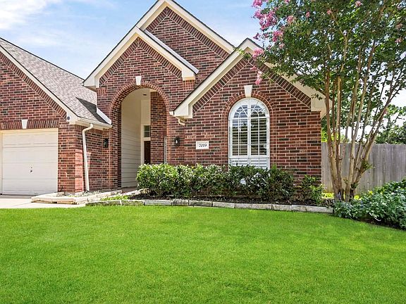 3rd image of 7019 Brookfir Ln