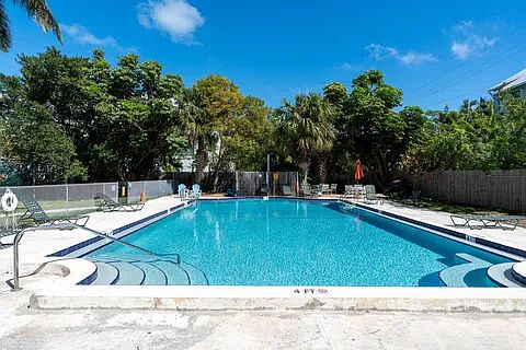 2nd image of 3312 Northside Dr APT 610