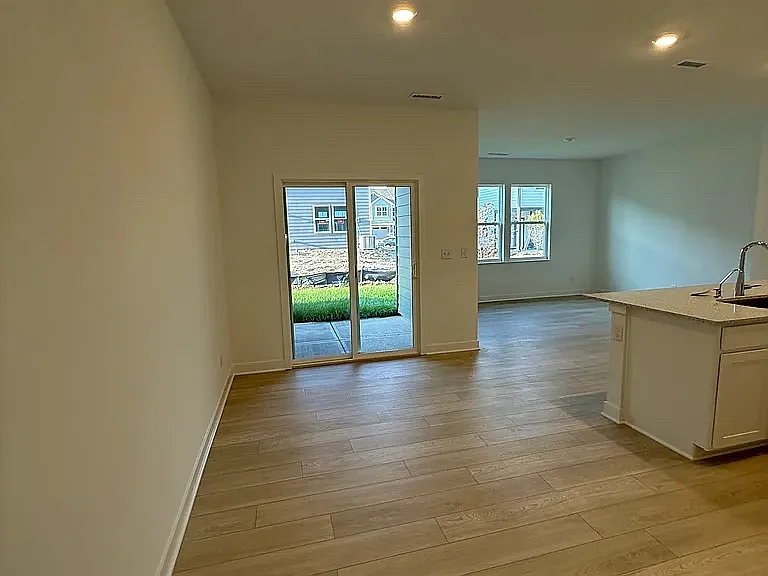 15162 Farrington Way — Photo 2