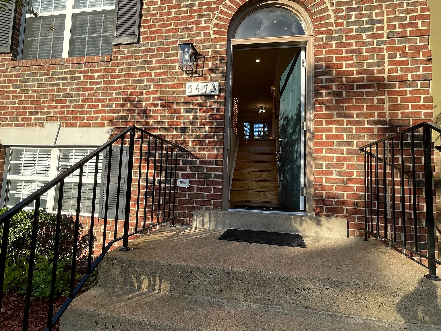 3 bed, 2.5 bath, 1532 sqft, $3,500 — Photo 2