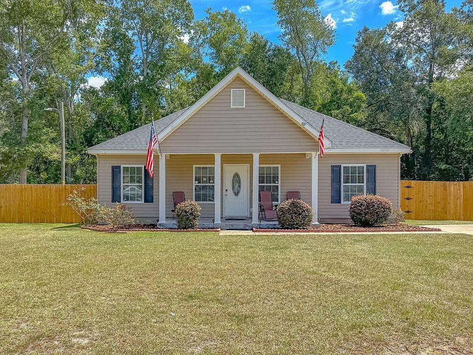 1st image of 904 Timberlane Rd