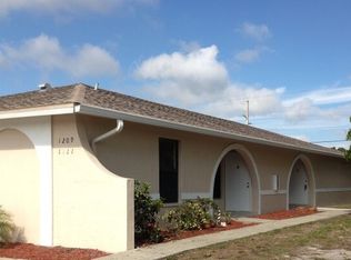 1209 Viscaya Pkwy, Cape Coral, FL 33990