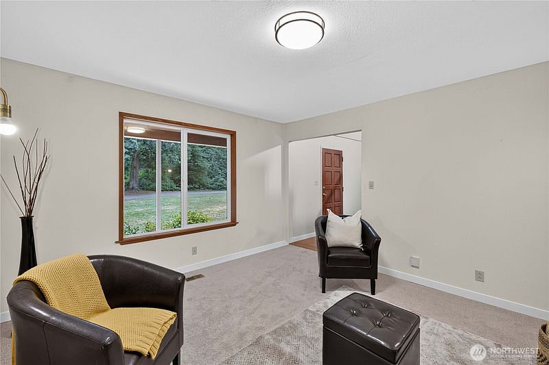 5th image of 17432 Issaquah Hobart Road SE